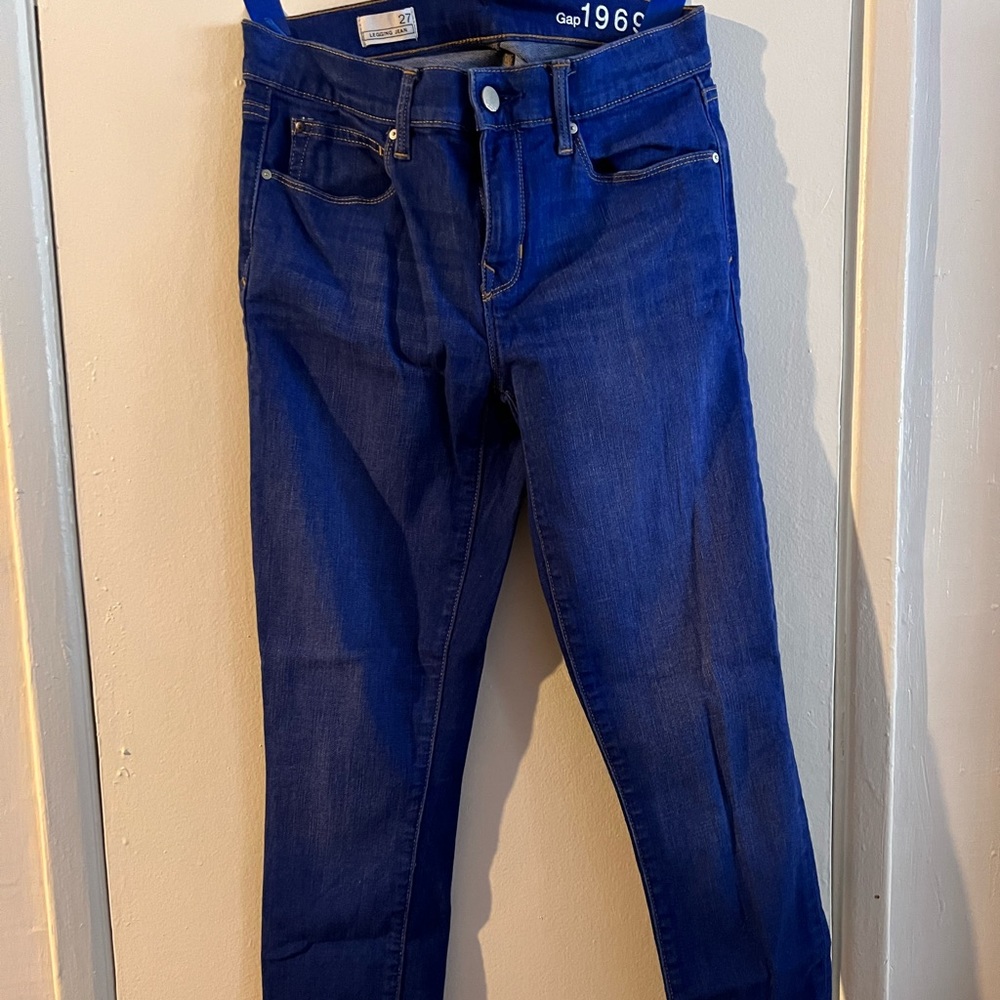 GAP - New- indigo blue- 27- Legging Jean
